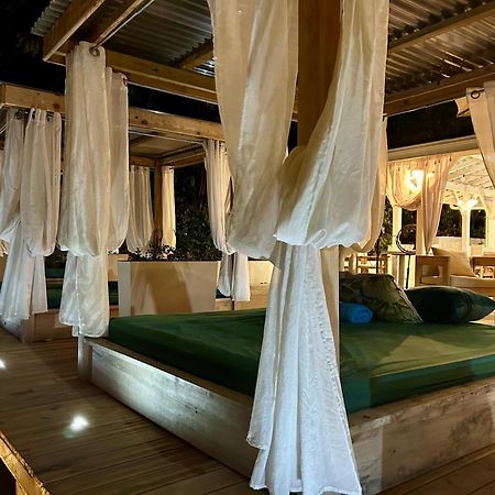 Vue Exclusive Mer Et Volcan, Village Vacances Avec Plage Et Piscine, Les Gwadastudios Сент-Анн Экстерьер фото